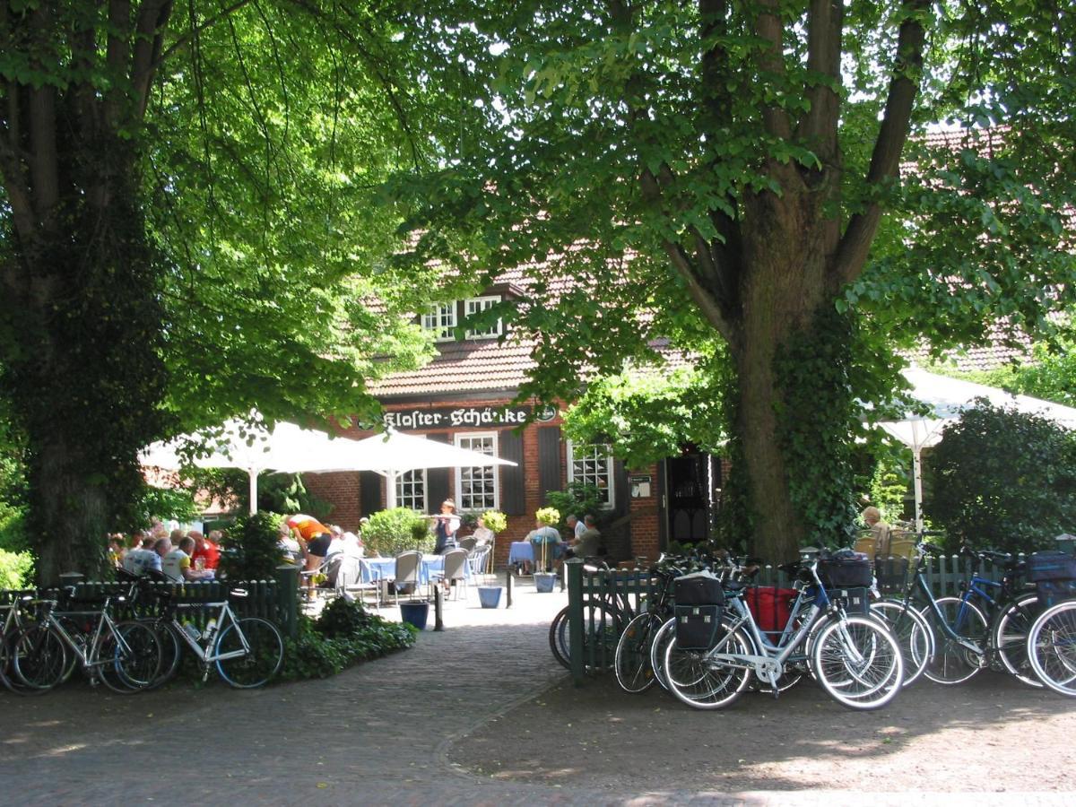 Klosterschaenke Hude Hotel Ferienwohnungen Restaurant Cafe Dış mekan fotoğraf