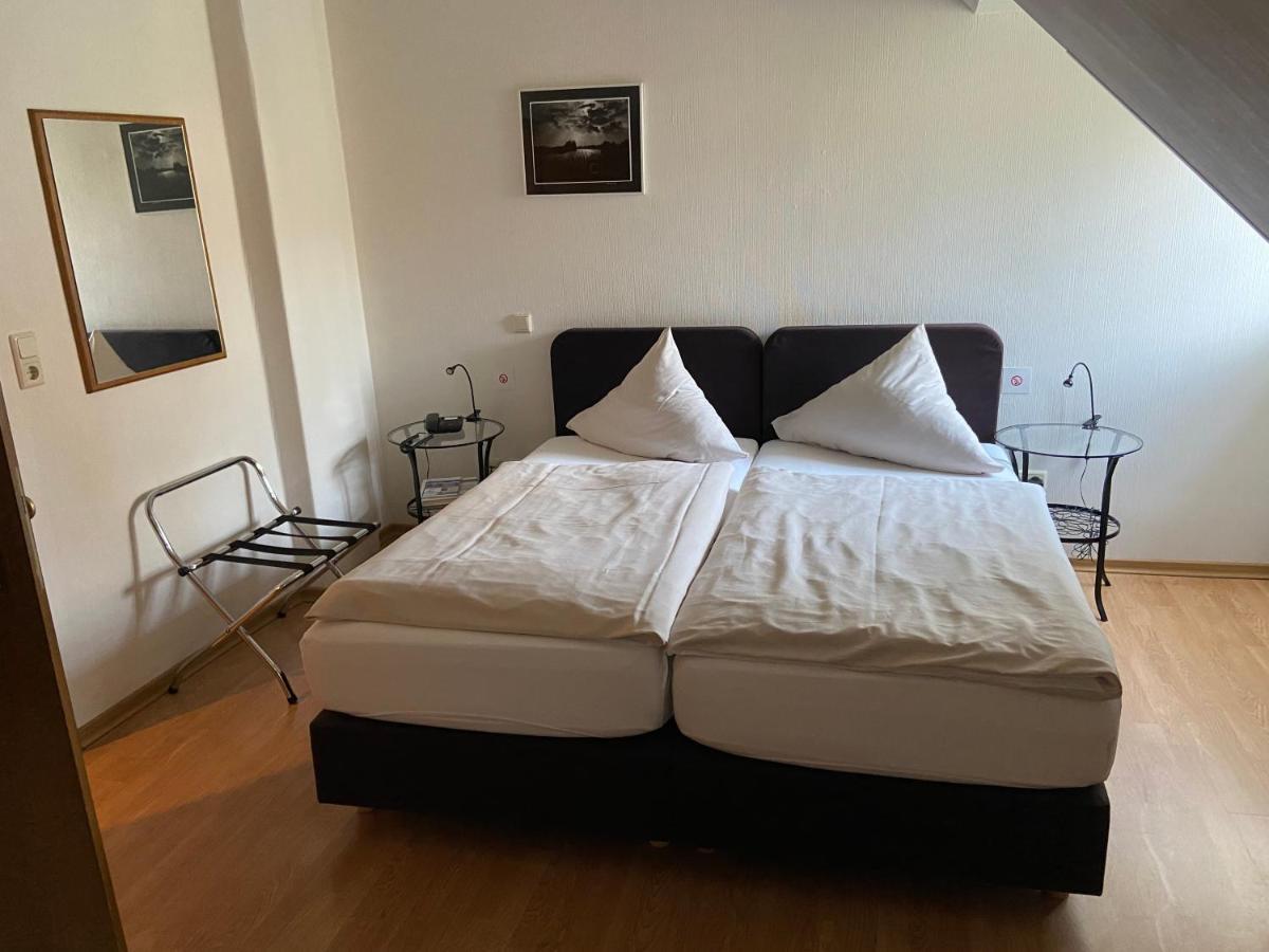 Klosterschaenke Hude Hotel Ferienwohnungen Restaurant Cafe Dış mekan fotoğraf