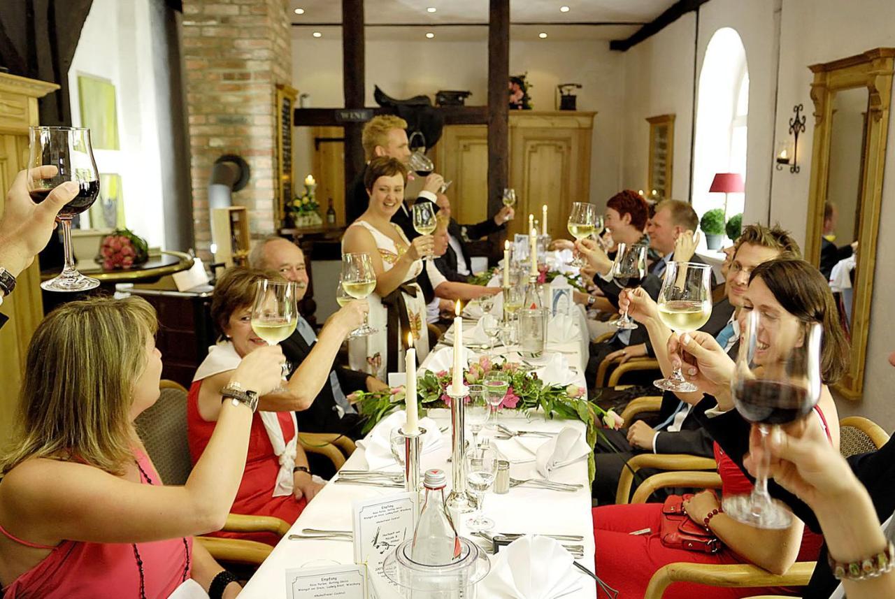 Klosterschaenke Hude Hotel Ferienwohnungen Restaurant Cafe Dış mekan fotoğraf